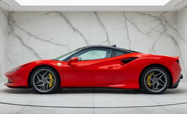 Ferrari F8 Tributo 6