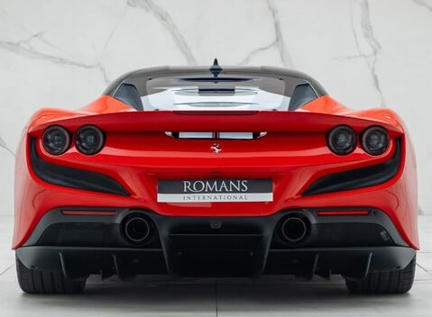 Ferrari F8 Tributo 9