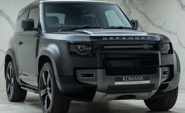Land Rover Defender 90 V8 CARPATHIAN EDITION 9