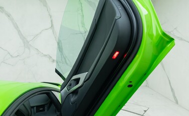 Lamborghini Aventador S LP 740-4 23