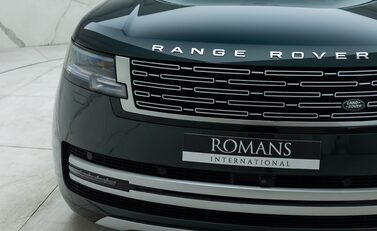 Land Rover Range Rover D350 AUTOBIOGRAPHY LWB 32