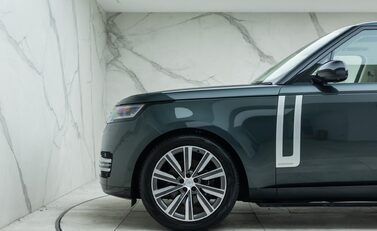 Land Rover Range Rover D350 AUTOBIOGRAPHY LWB 36