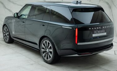 Land Rover Range Rover D350 AUTOBIOGRAPHY LWB 12