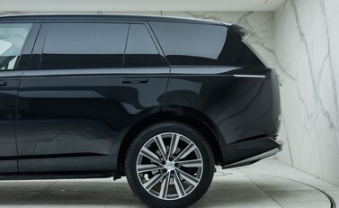 Land Rover Range Rover D350 AUTOBIOGRAPHY LWB 37