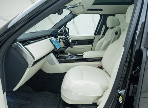 Land Rover Range Rover P400 AUTOBIOGRAPHY LWB 7 Seater 20