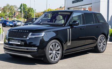 Land Rover Range Rover P400 AUTOBIOGRAPHY LWB 7 Seater 2