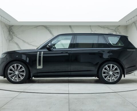 Land Rover Range Rover P400 AUTOBIOGRAPHY LWB 7 Seater