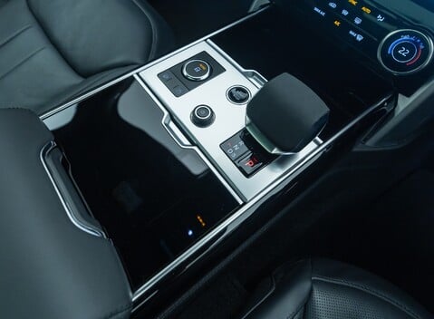 Land Rover Range Rover D350 AUTOBIOGRAPHY 27