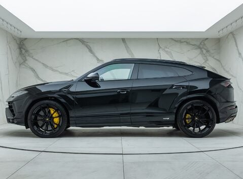 Lamborghini Urus S 5