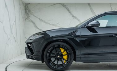 Lamborghini Urus S 36