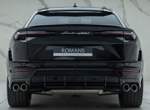 Lamborghini Urus S 8