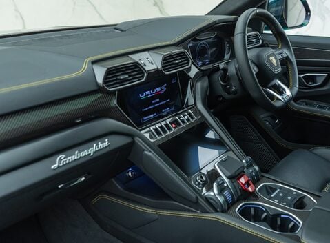 Lamborghini Urus S 20