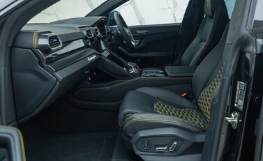 Lamborghini Urus S 19