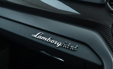 Lamborghini Urus S 24