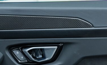 Lamborghini Urus S 30