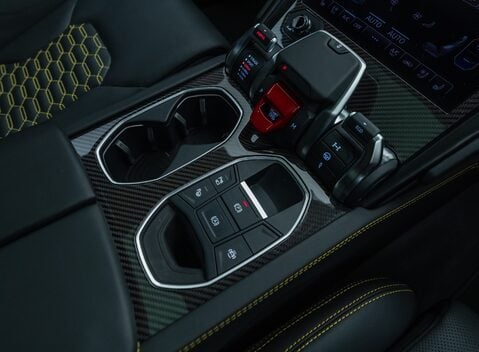 Lamborghini Urus S 26