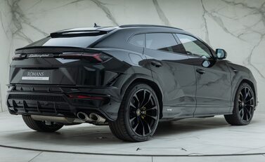 Lamborghini Urus S 6