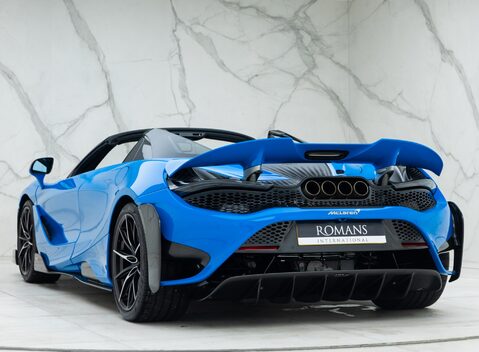 McLaren 765LT Spider 12