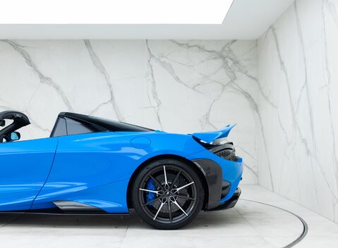 McLaren 765LT Spider 32