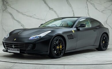 Ferrari GTC4 Lusso T