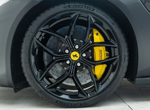 Ferrari GTC4 Lusso T 28