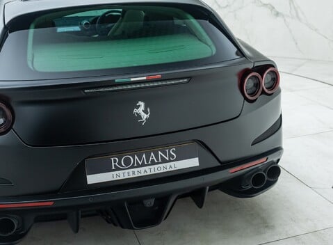 Ferrari GTC4 Lusso T 30