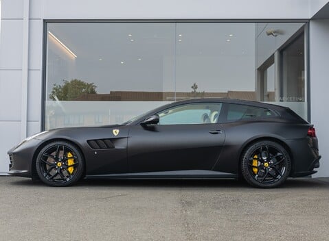 Ferrari GTC4 Lusso T 3