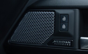 Land Rover Defender 90 V8 P525 27