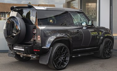 Land Rover Defender 90 V8 P525 4