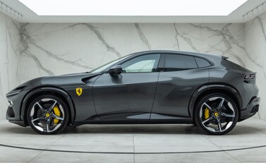 Ferrari Purosangue 5