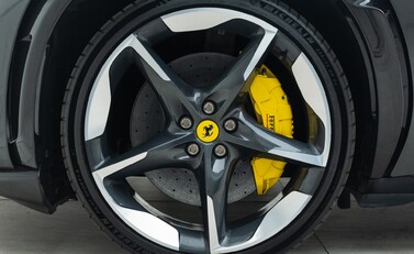 Ferrari Purosangue 30