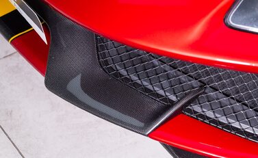 Ferrari 488 Pista 28