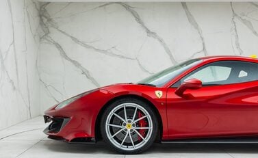 Ferrari 488 Pista 42