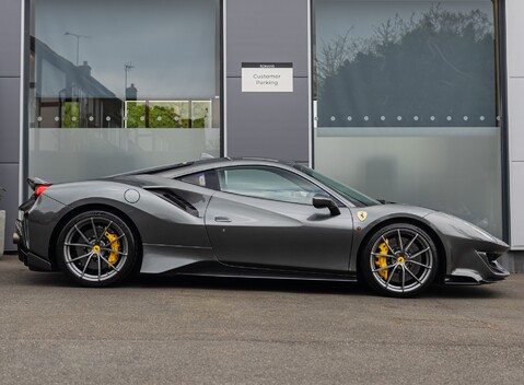 Ferrari 488 Pista 3