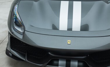 Ferrari 488 Pista 28
