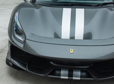 Ferrari 488 Pista 28