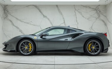 Ferrari 488 Pista 5