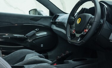 Ferrari 488 Pista 13