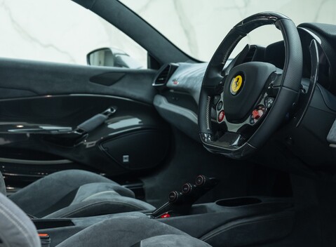 Ferrari 488 Pista 13