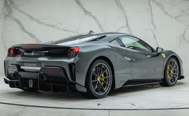 Ferrari 488 Pista 6