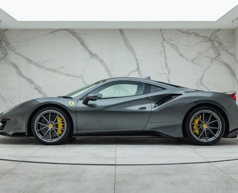 Ferrari 488 Pista