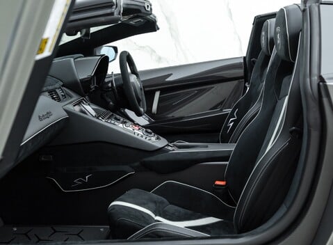 Lamborghini Aventador LP 750-4 SV Roadster 19