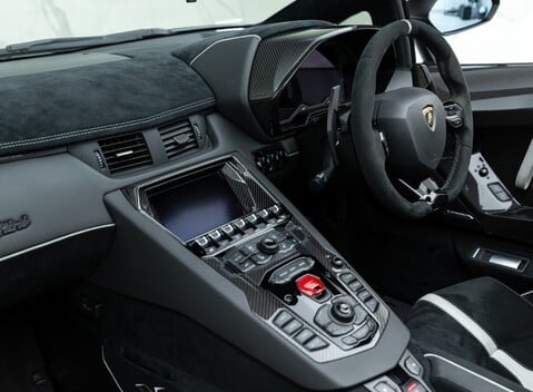Lamborghini Aventador LP 750-4 SV Roadster 20