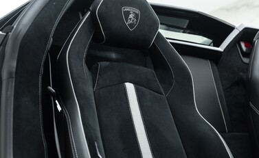 Lamborghini Aventador LP 750-4 SV Roadster 18