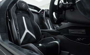 Lamborghini Aventador LP 750-4 SV Roadster 17