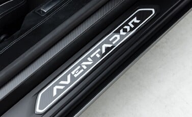 Lamborghini Aventador LP 750-4 SV Roadster 24