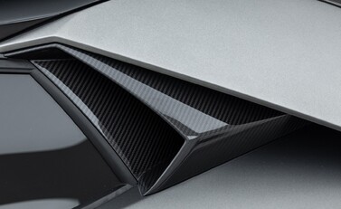 Lamborghini Aventador LP 750-4 SV Roadster 31