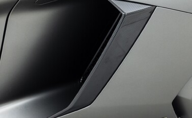 Lamborghini Aventador LP 750-4 SV Roadster 32