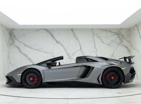 Lamborghini Aventador LP 750-4 SV Roadster 7