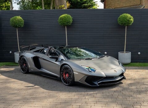 Lamborghini Aventador LP 750-4 SV Roadster 2